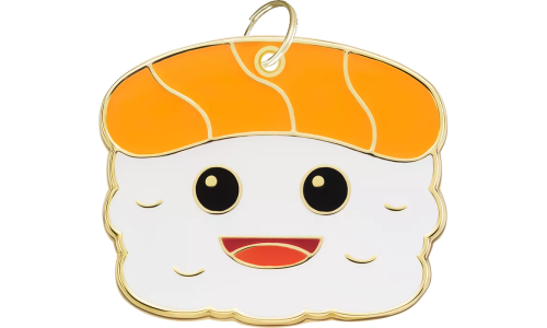 Psí známka ve tvaru sushi s úsměvem a zlatým kroužkem, přizpůsobitelná pro gravírování jména psa.